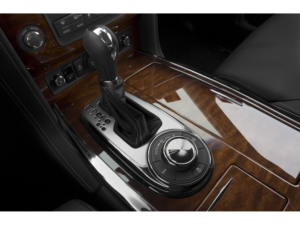 2015 INFINITI QX80 Base
