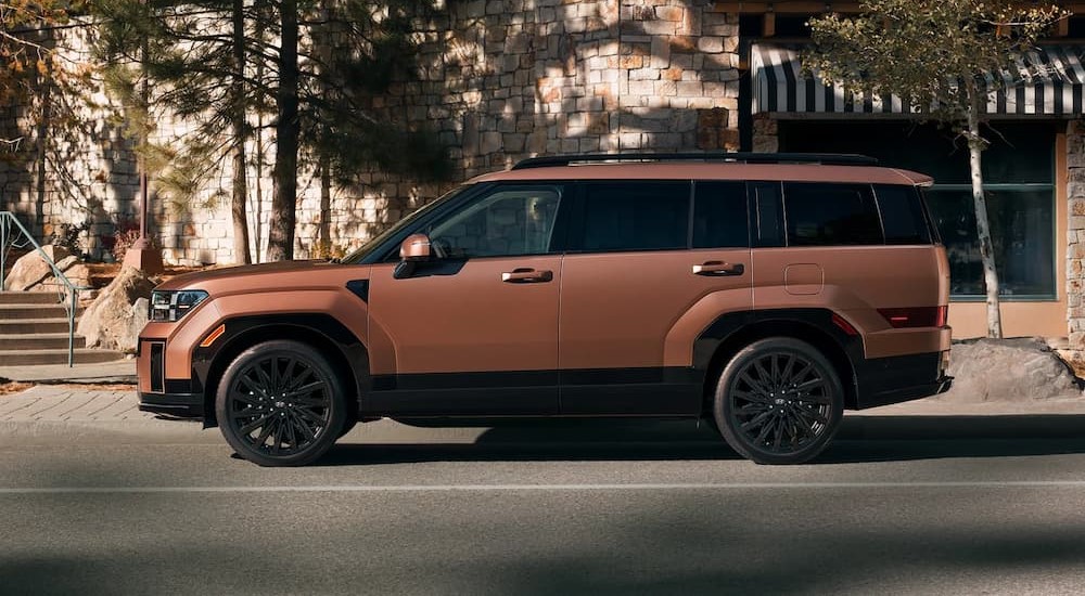 A parked copper 2025 Hyundai Santa Fe for sale in Knoxville.