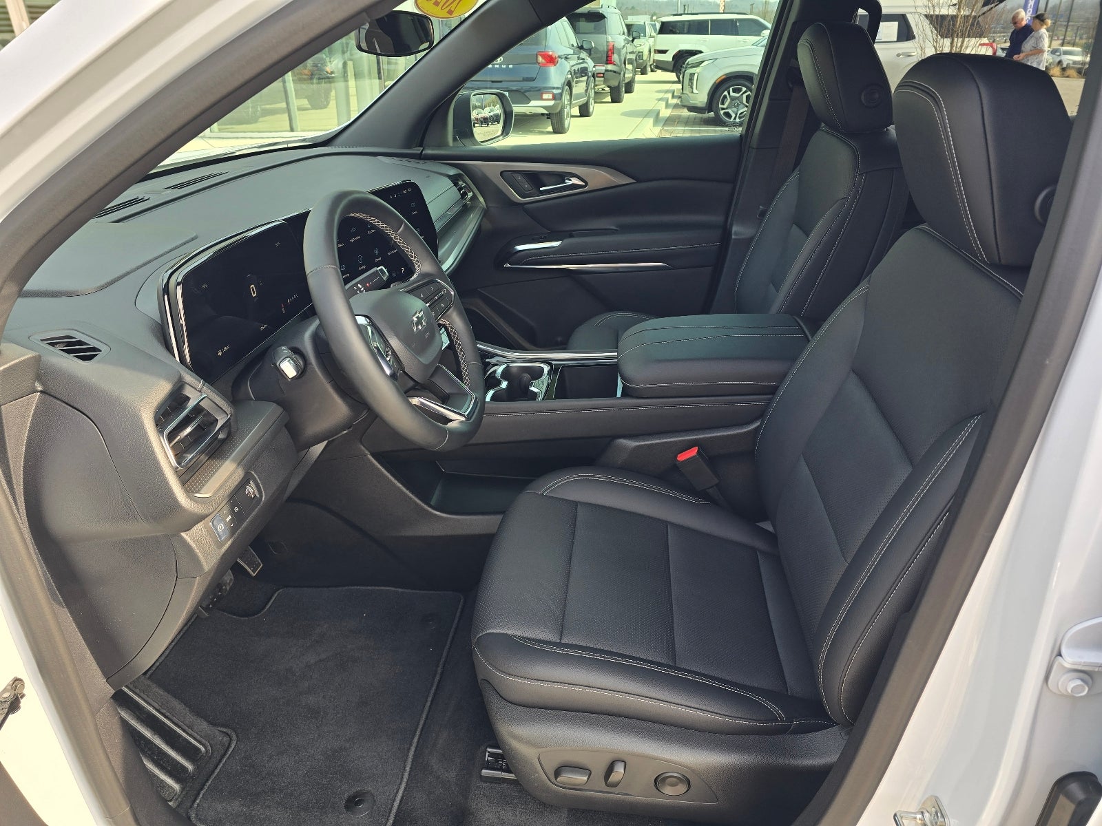 2026 Chevrolet Traverse FWD LT