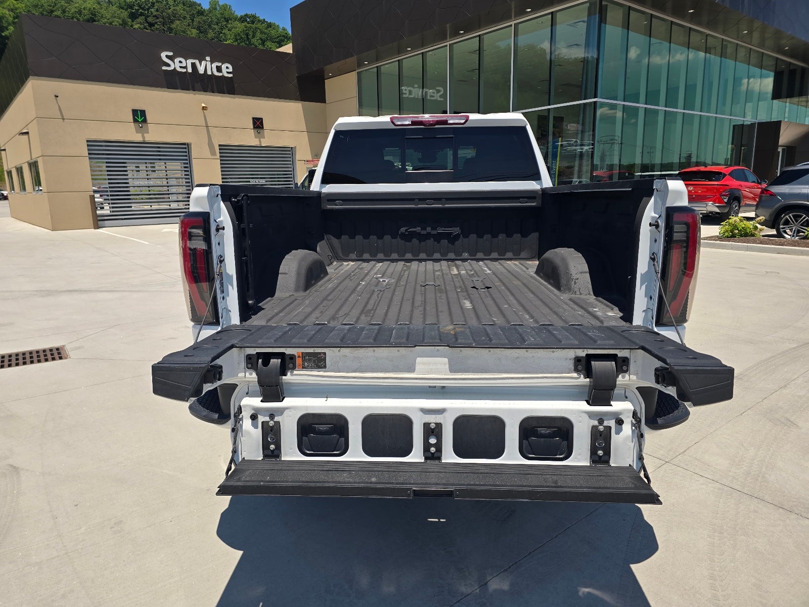 2024 GMC Sierra AT4
