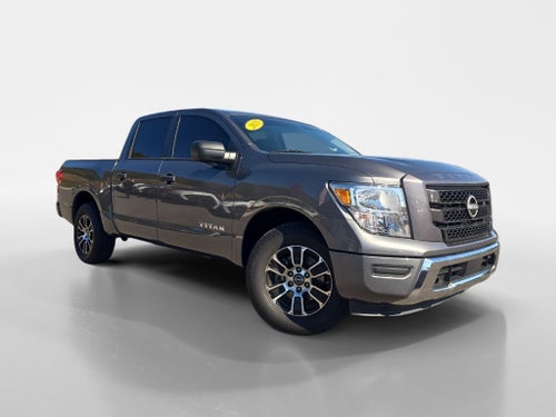 2023 Nissan Titan SV