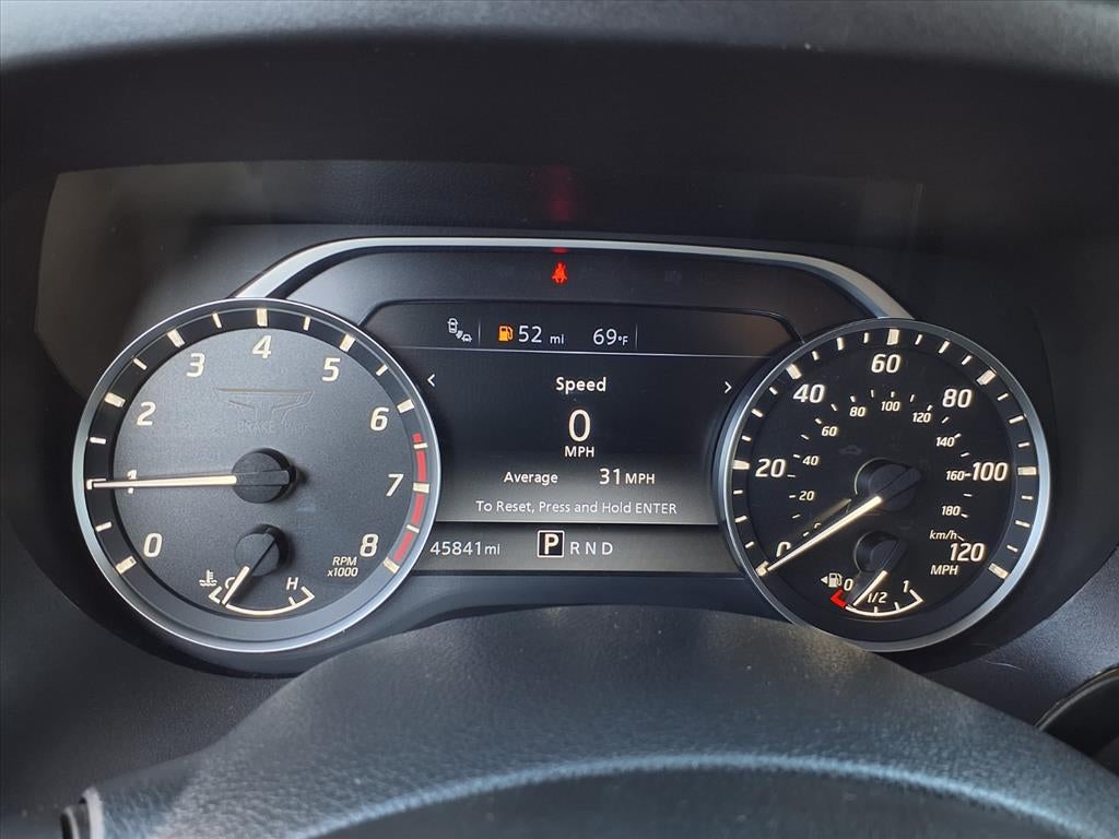 2023 Nissan Titan SV