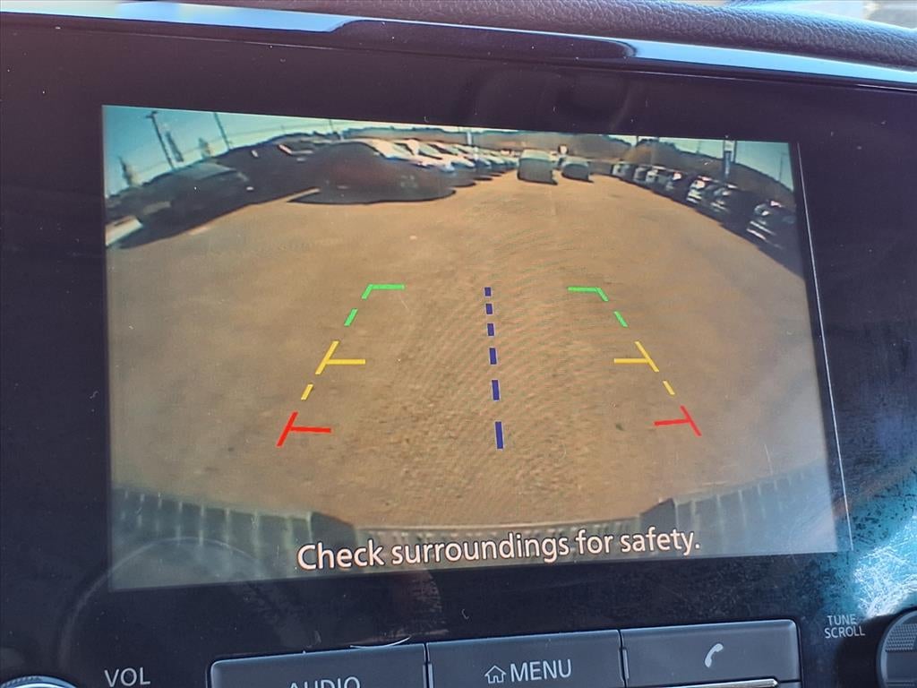 2023 Nissan Titan SV