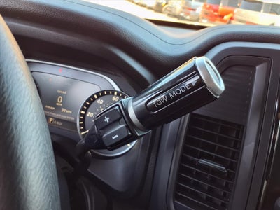 2023 Nissan Titan SV