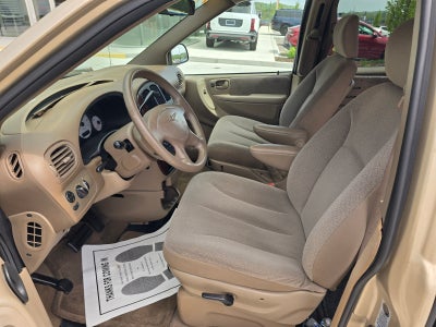 2001 Chrysler Town & Country LX