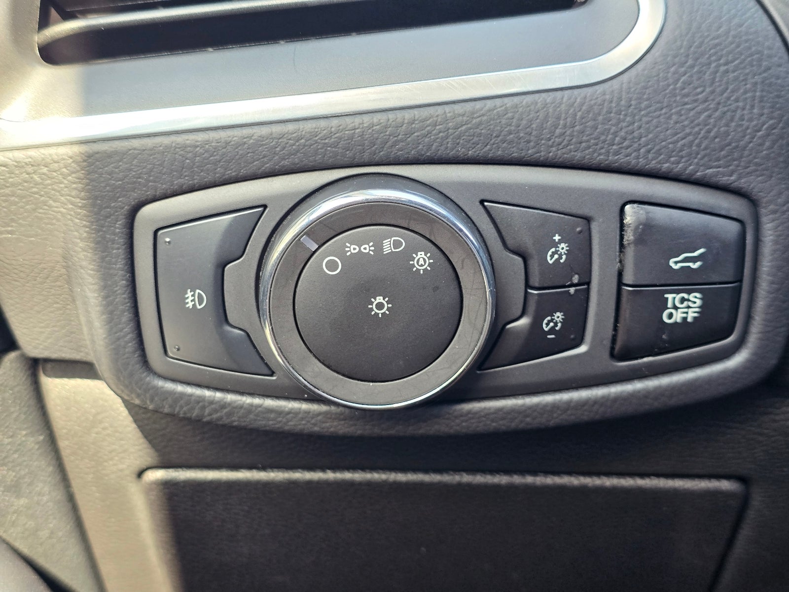 2023 Ford Edge Titanium