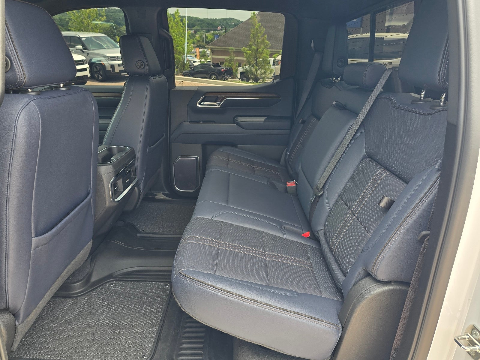 2023 Chevrolet Silverado High Country