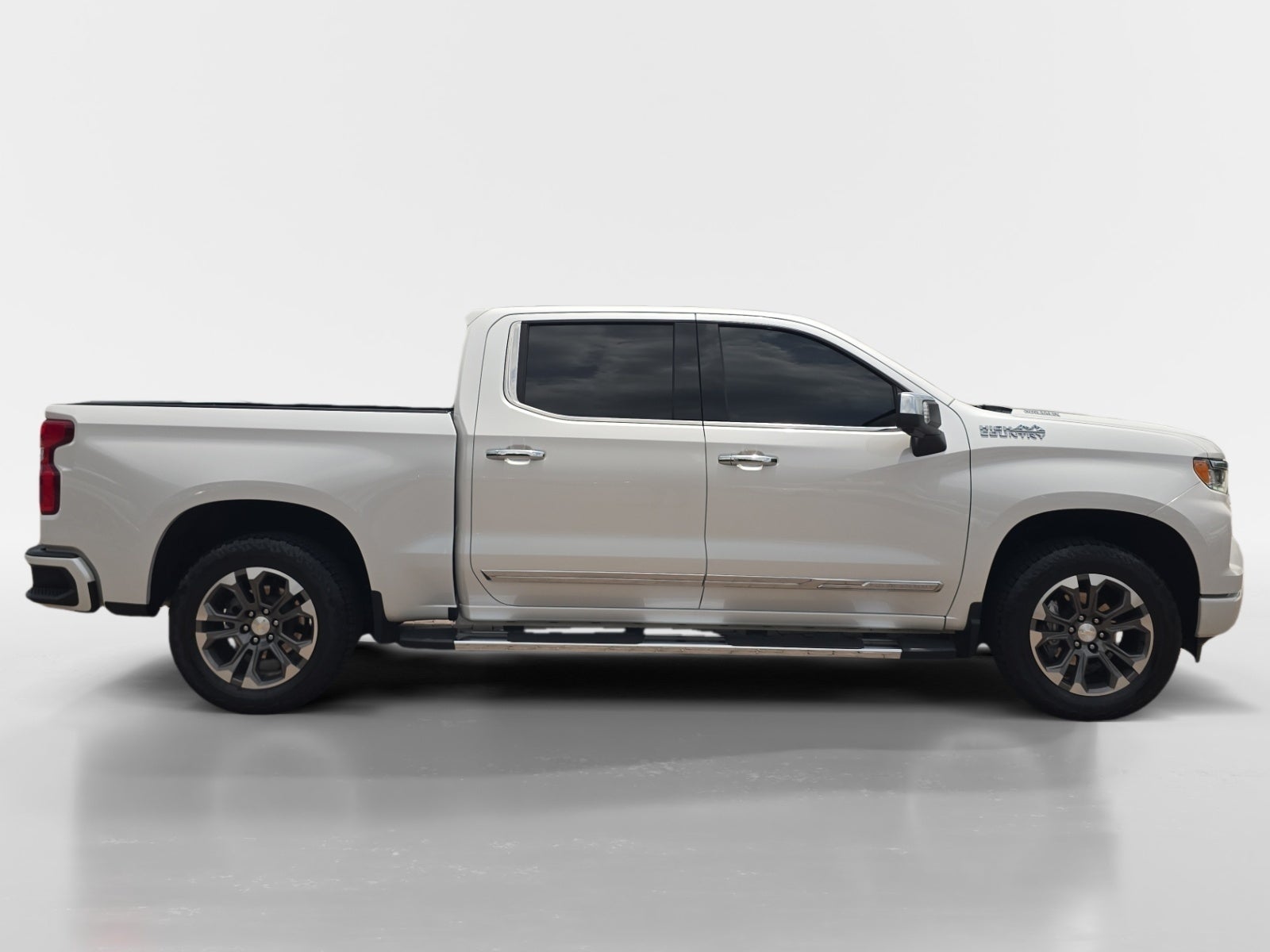 2023 Chevrolet Silverado High Country