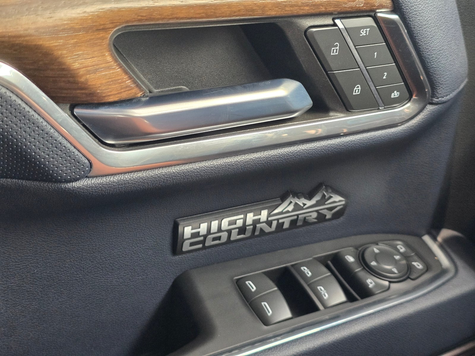 2023 Chevrolet Silverado High Country