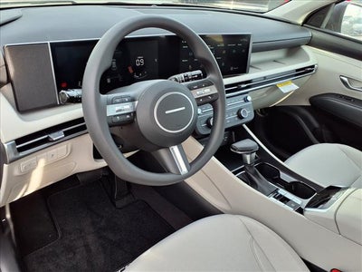 2026 Hyundai TUCSON SE