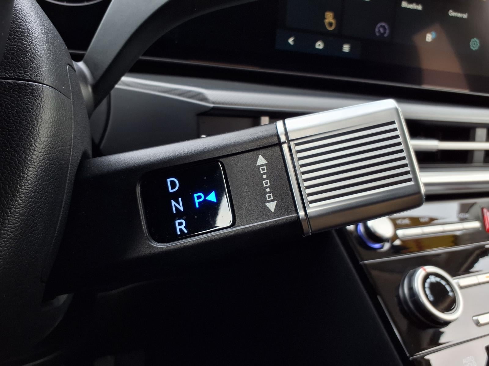 2025 Hyundai SANTA FE SE