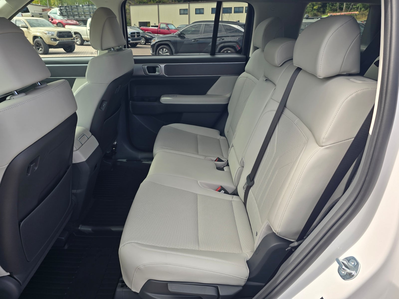 2027 Hyundai SANTA FE SEL