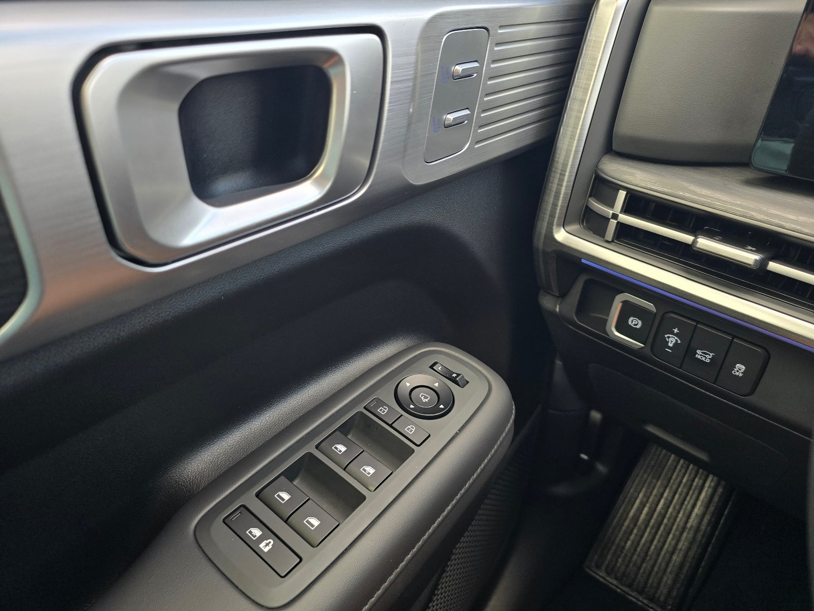 2025 Hyundai SANTA FE HYBRID Limited