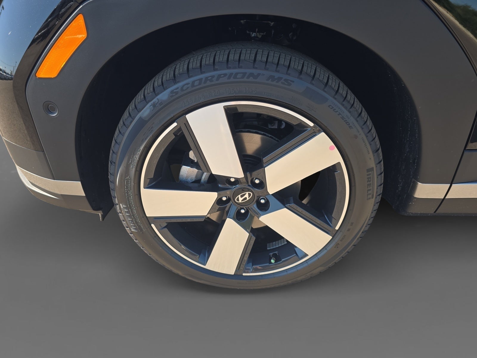 2027 Hyundai SANTA FE HYBRID Limited 6P