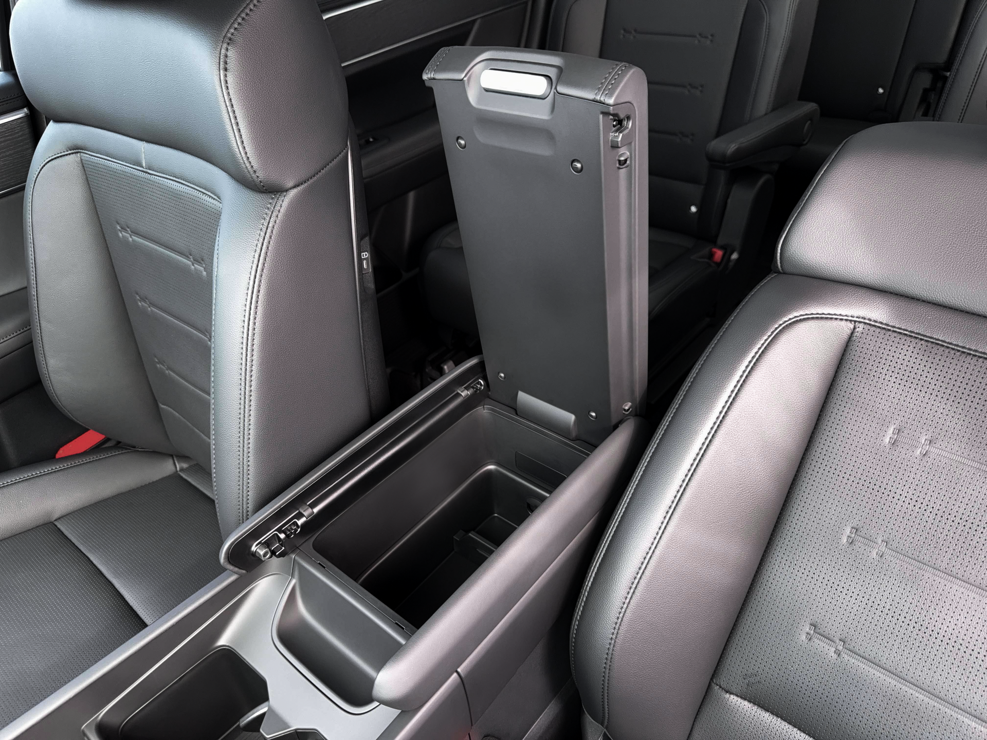 2027 Hyundai SANTA FE Limited 6P