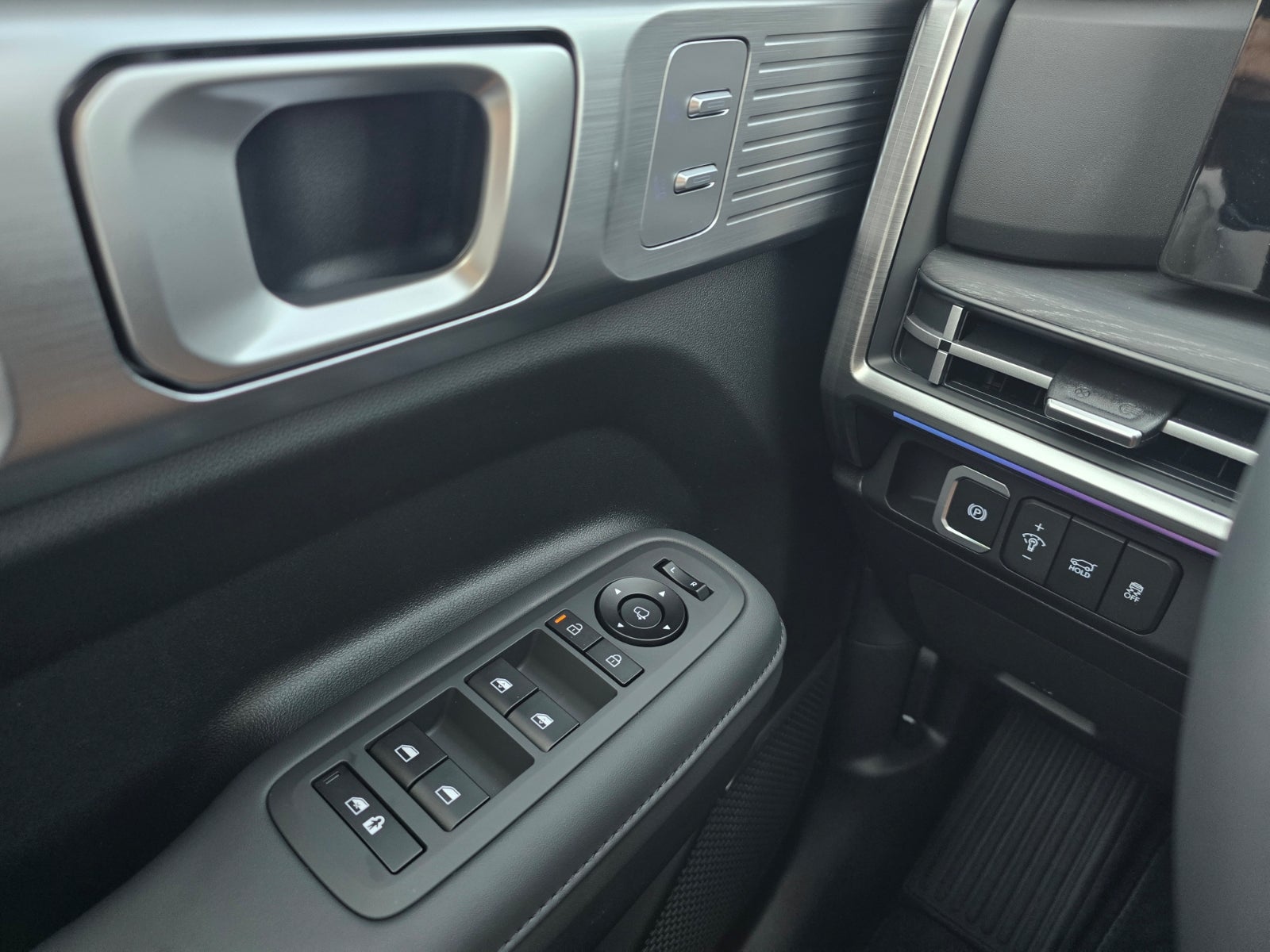 2027 Hyundai SANTA FE Limited 6P