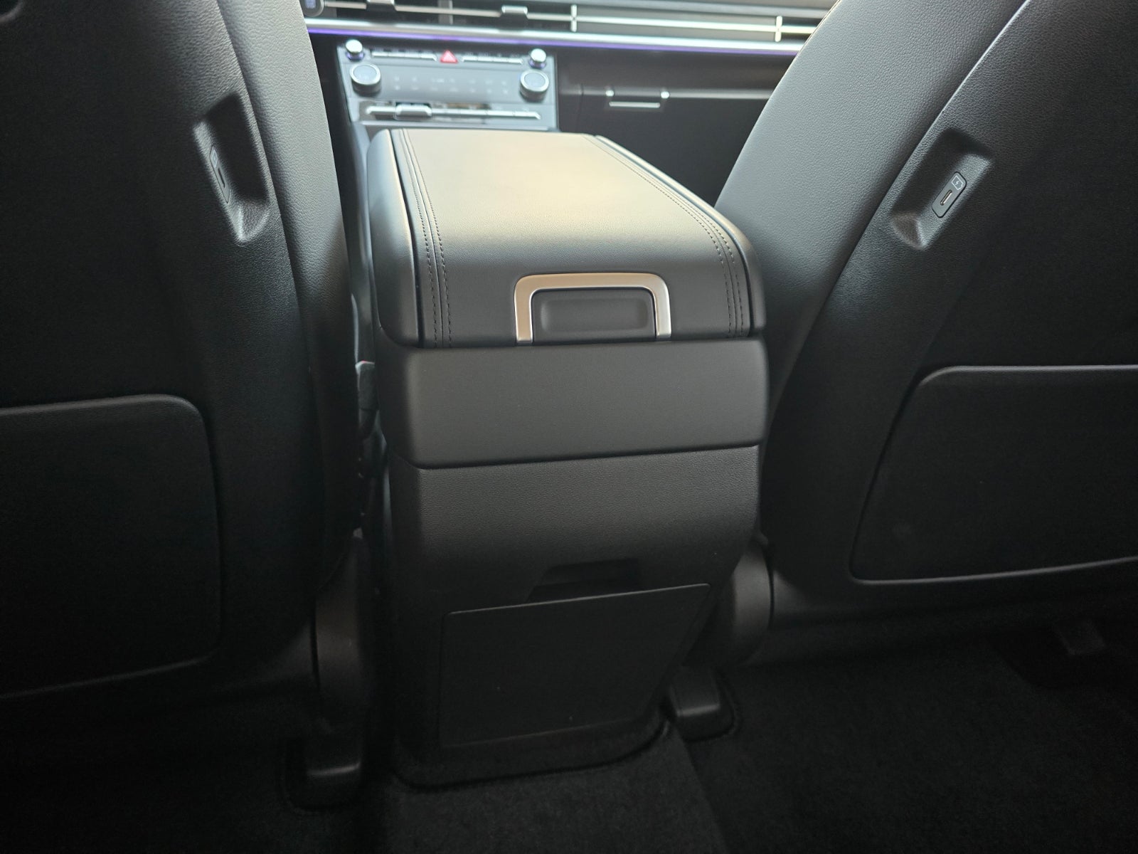 2027 Hyundai SANTA FE Limited 6P