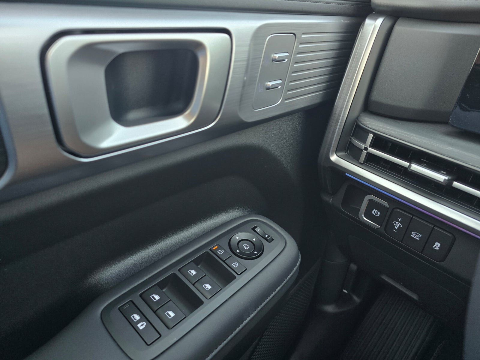 2027 Hyundai SANTA FE Limited 6P