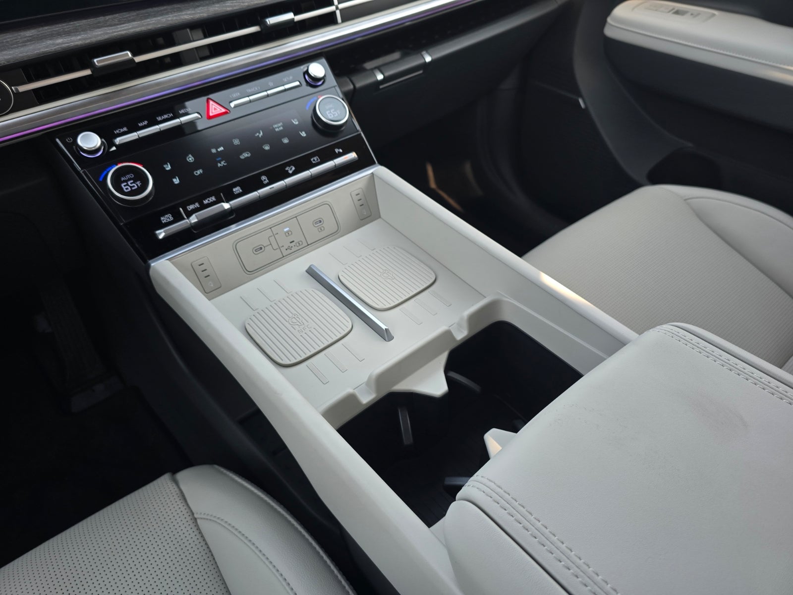 2027 Hyundai SANTA FE Limited 6P