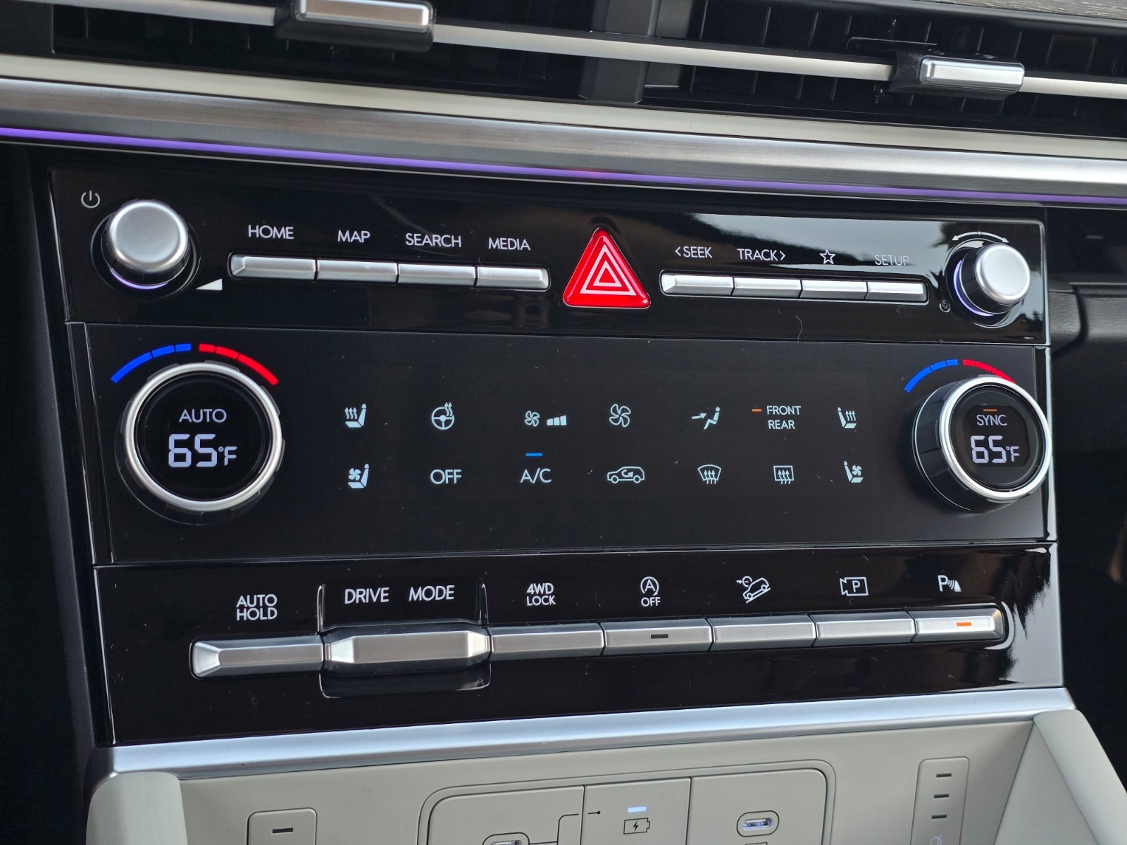 2027 Hyundai SANTA FE Limited 6P