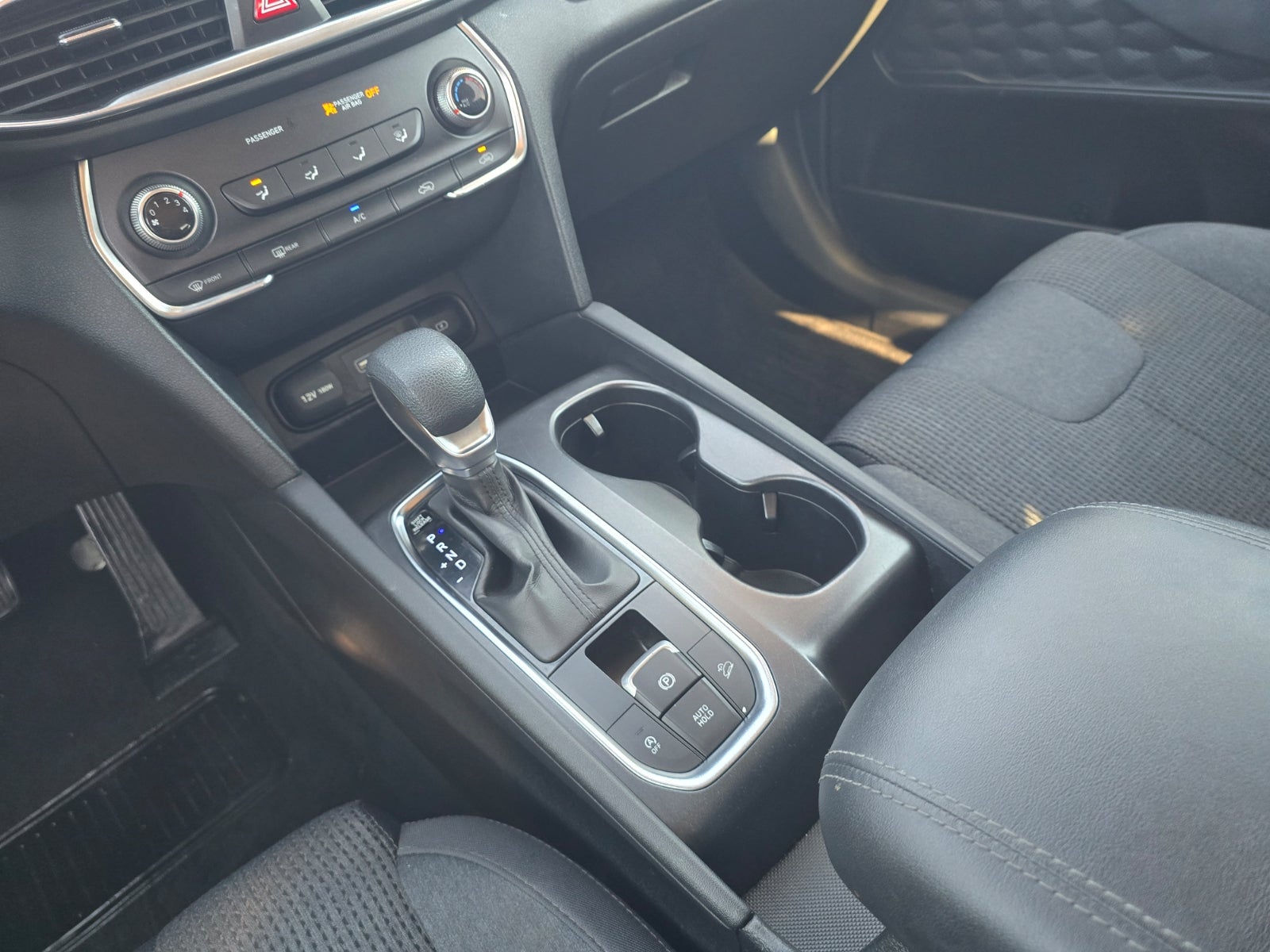 2019 Hyundai SANTA FE SE