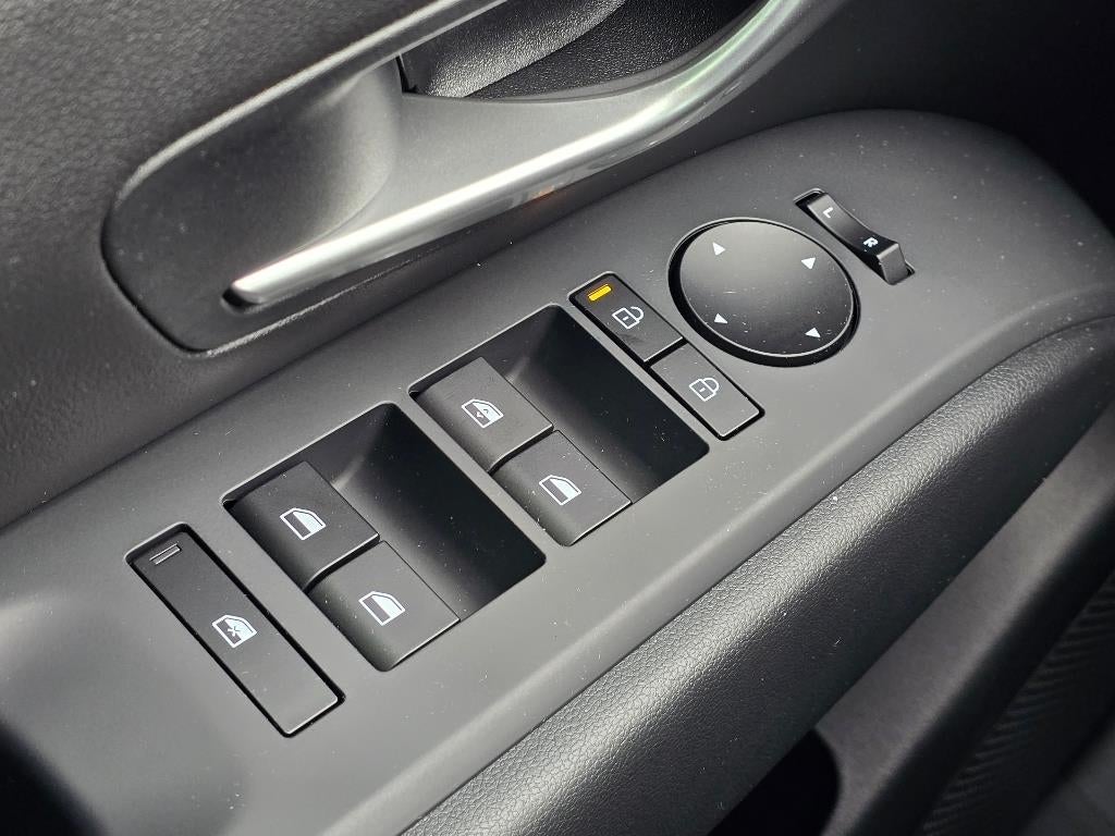 2025 Hyundai SANTA CRUZ SE