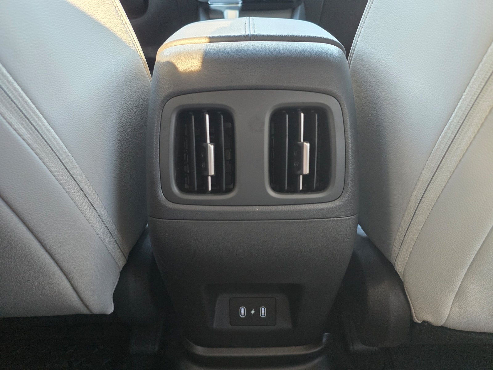 2027 Hyundai SANTA CRUZ SEL Activity