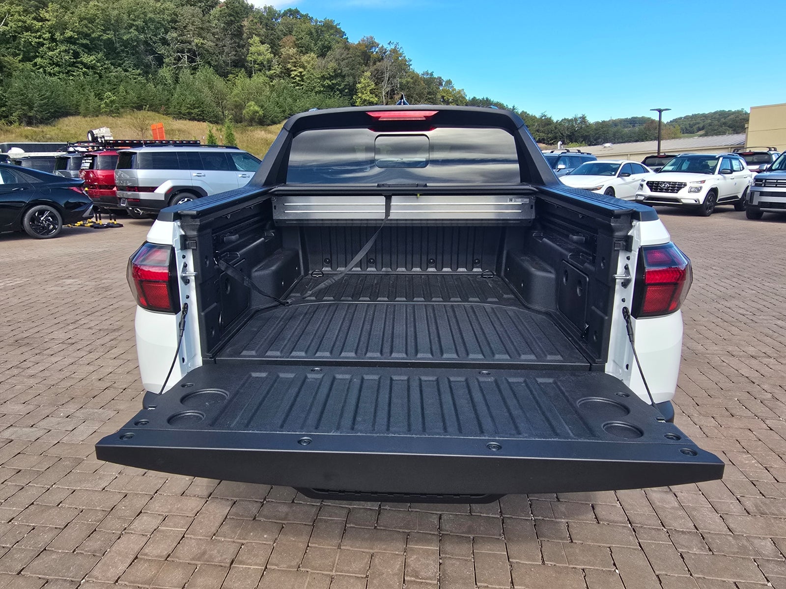 2027 Hyundai SANTA CRUZ SEL Activity