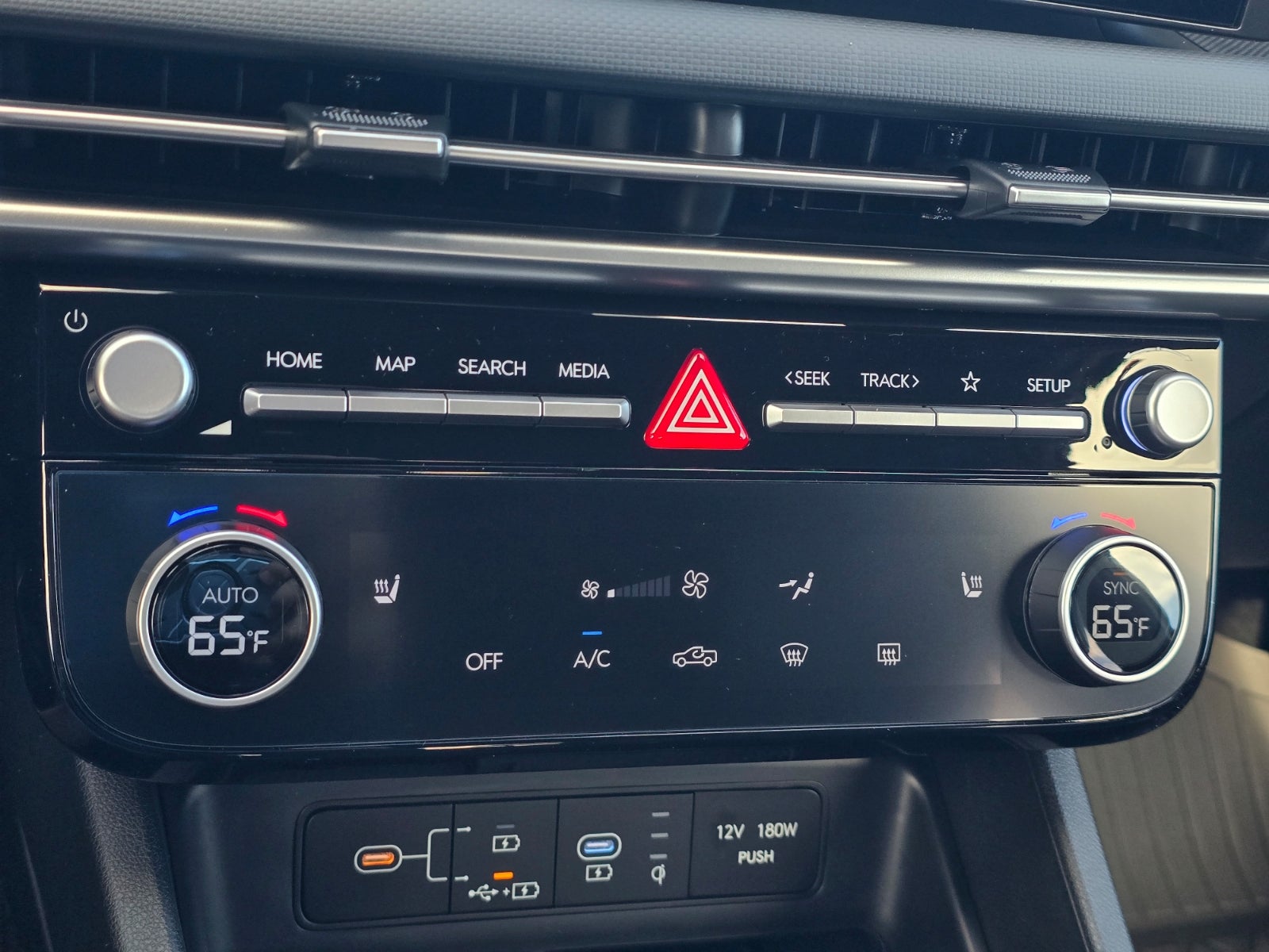 2027 Hyundai SANTA CRUZ SEL Activity