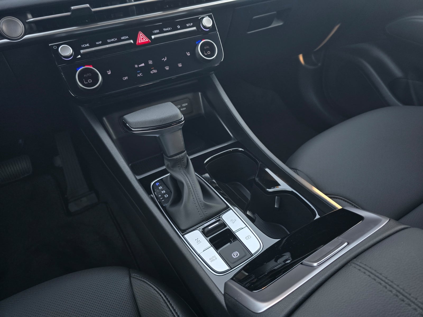 2027 Hyundai SANTA CRUZ SEL Activity