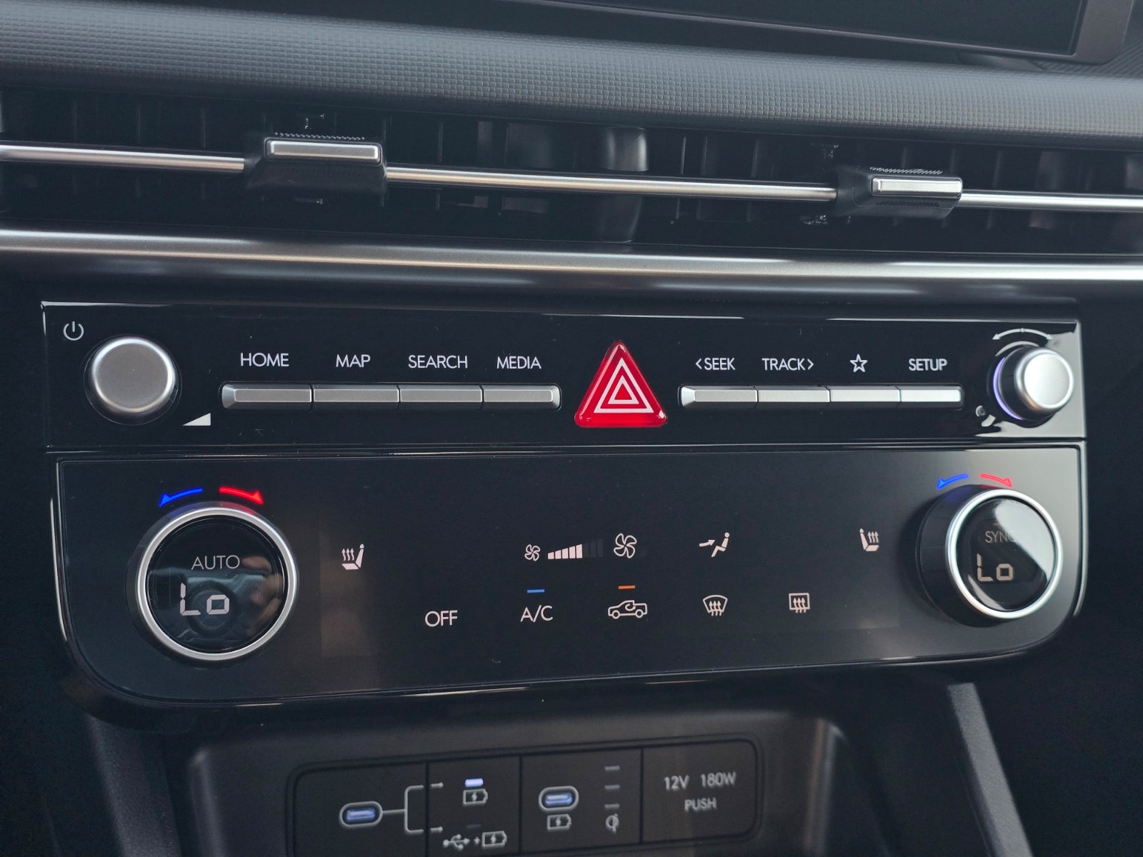 2027 Hyundai SANTA CRUZ SEL Activity
