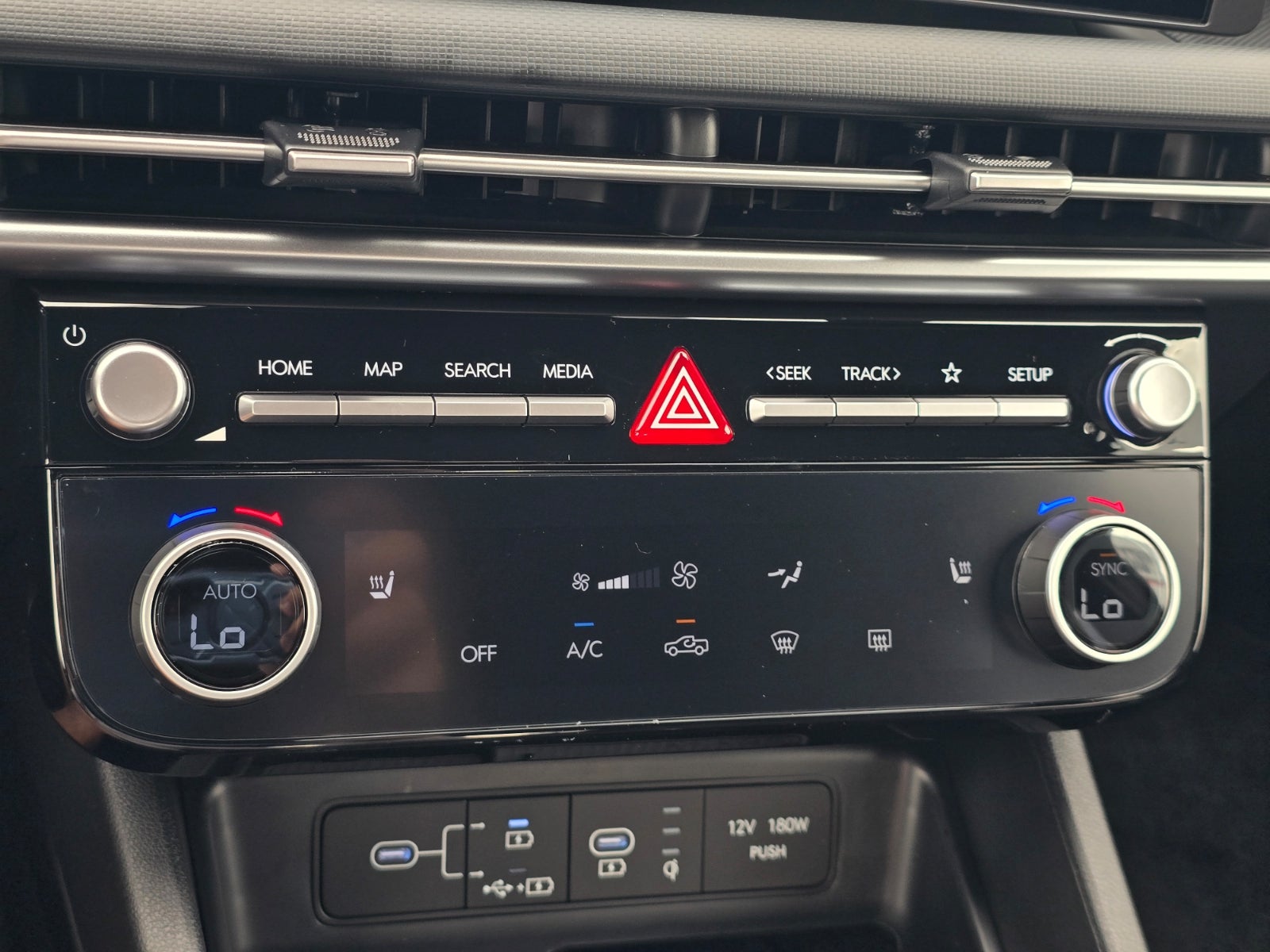 2027 Hyundai SANTA CRUZ SEL Activity