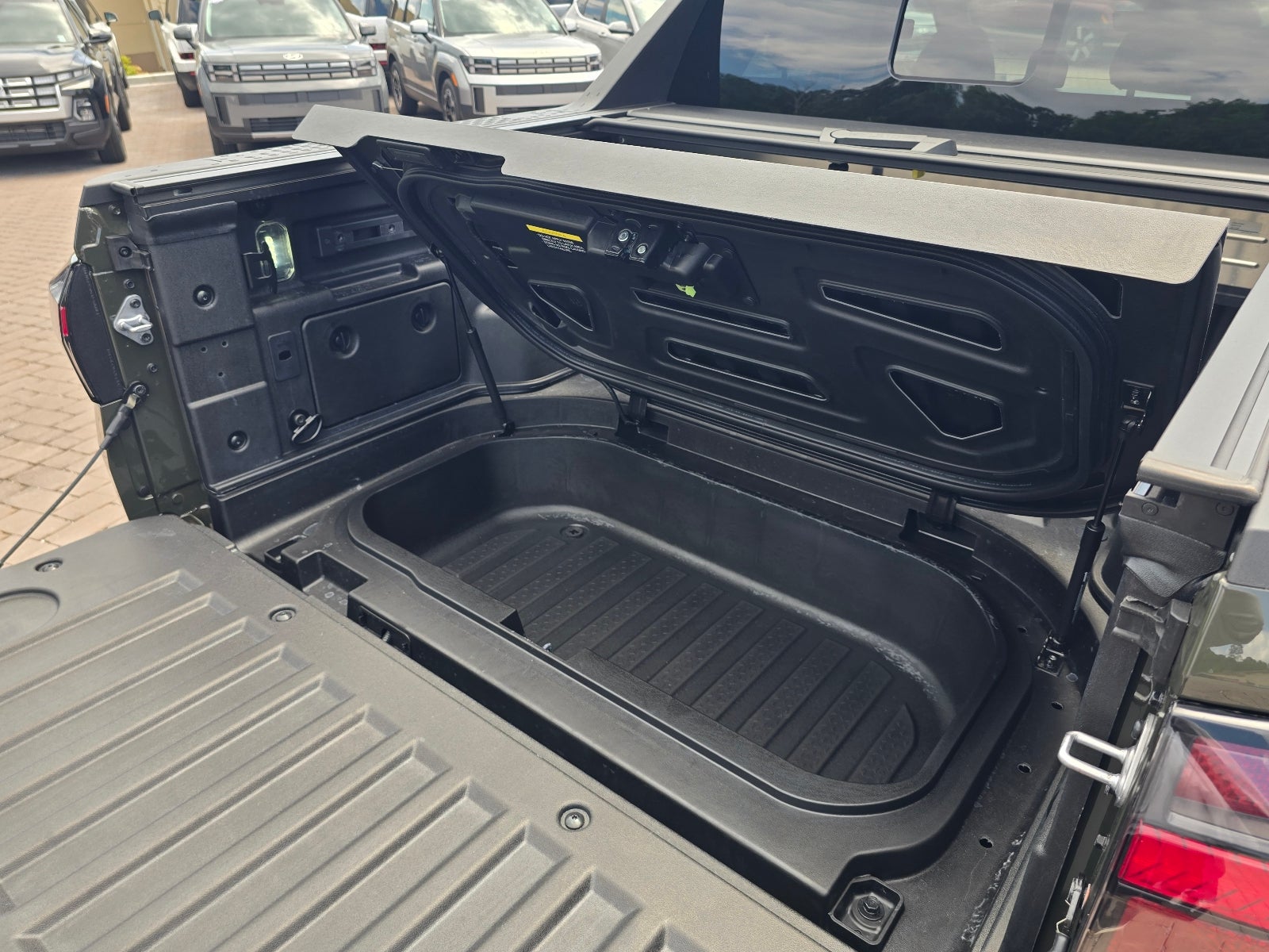 2026 Hyundai SANTA CRUZ SEL Activity