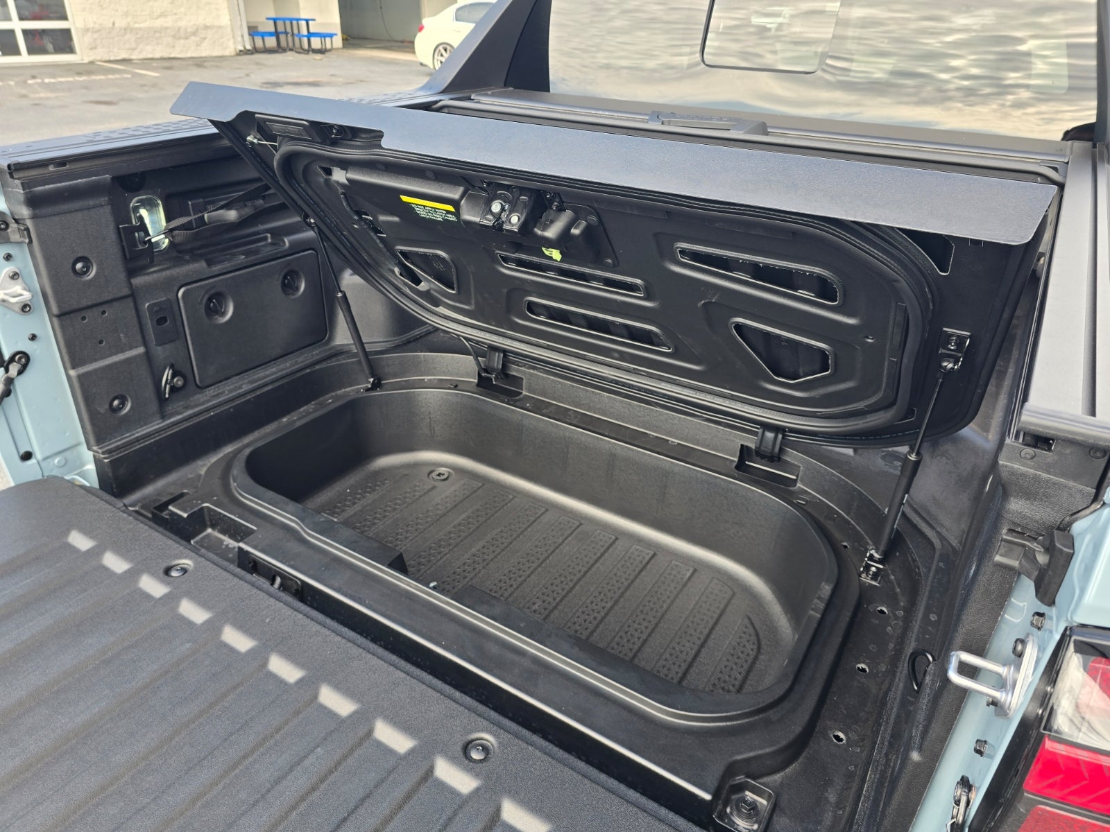 2027 Hyundai SANTA CRUZ SEL Activity