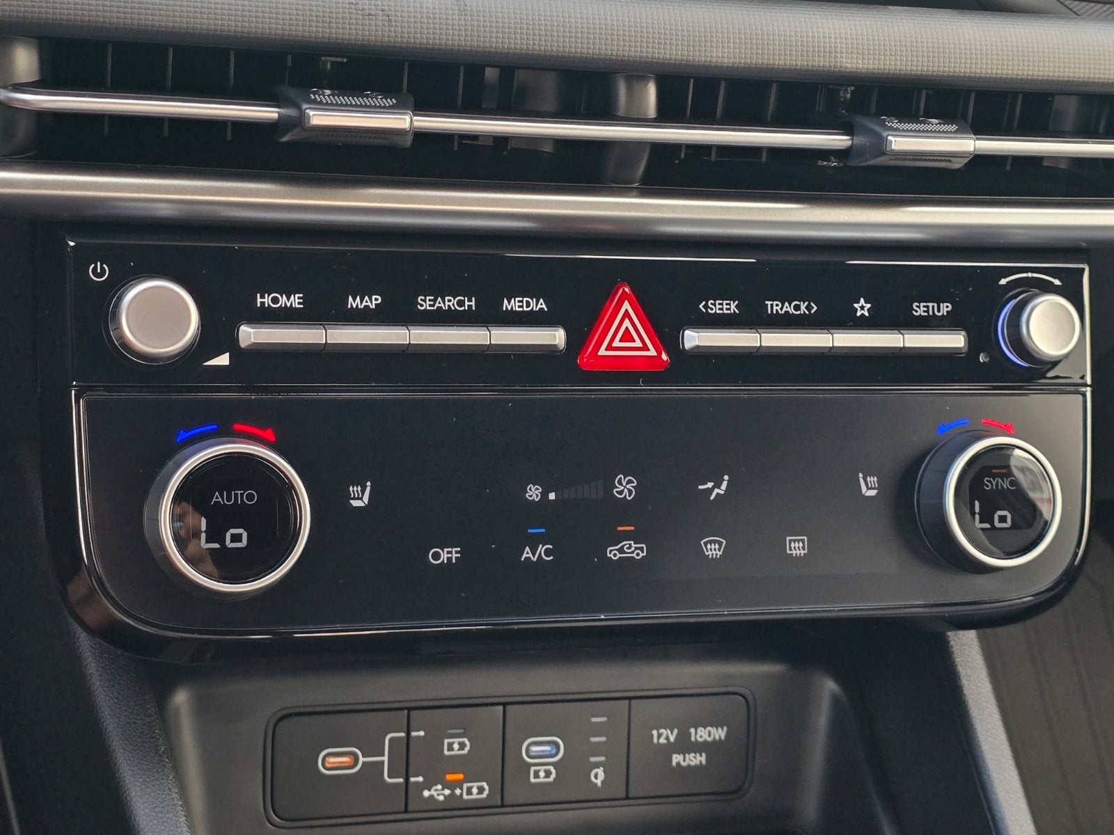 2027 Hyundai SANTA CRUZ SEL Activity