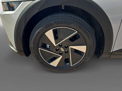 2025 Hyundai IONIQ 5 SE