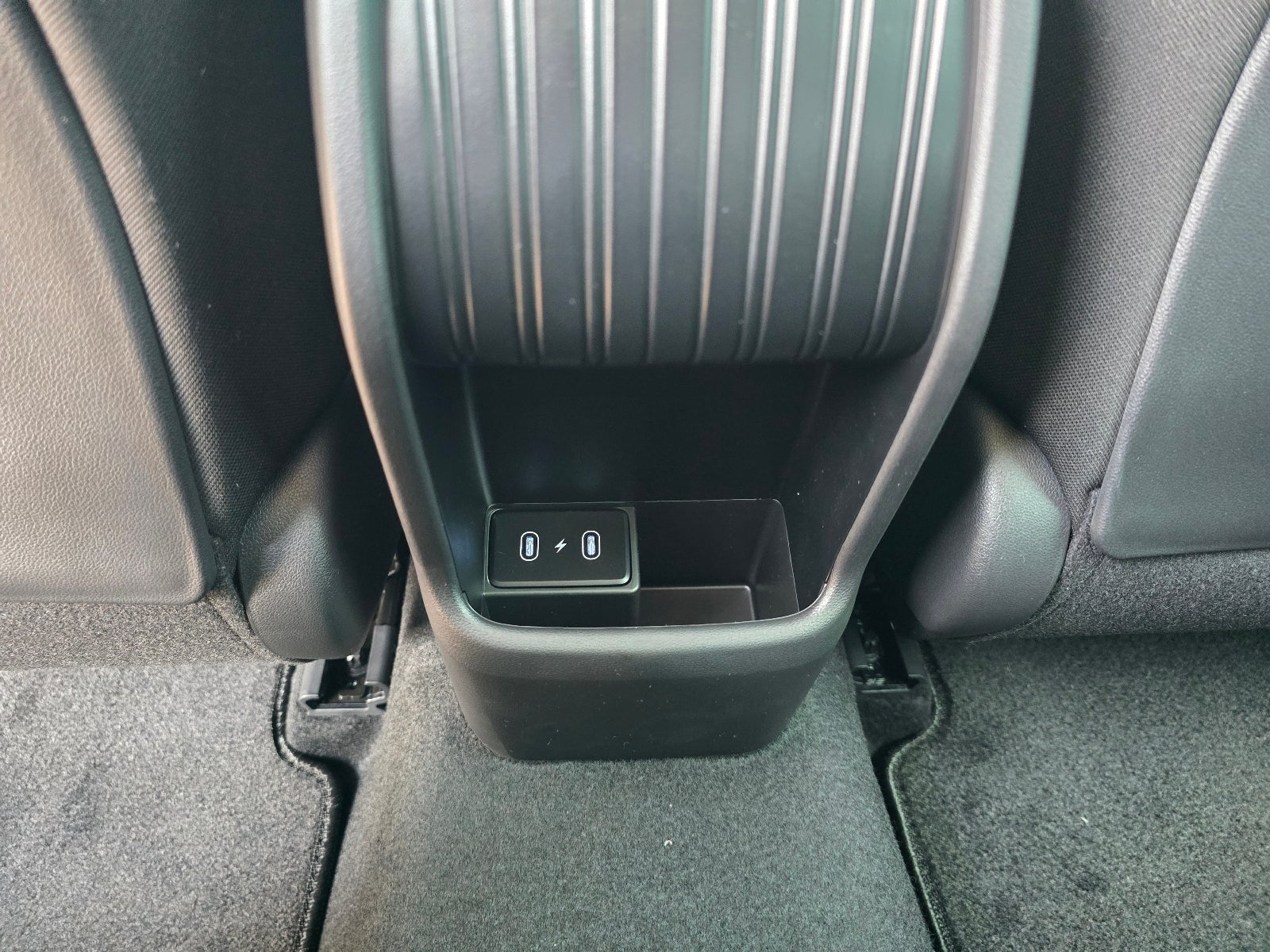2027 Hyundai KONA SE