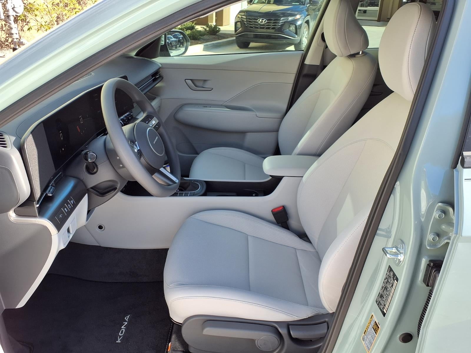 2026 Hyundai KONA SE