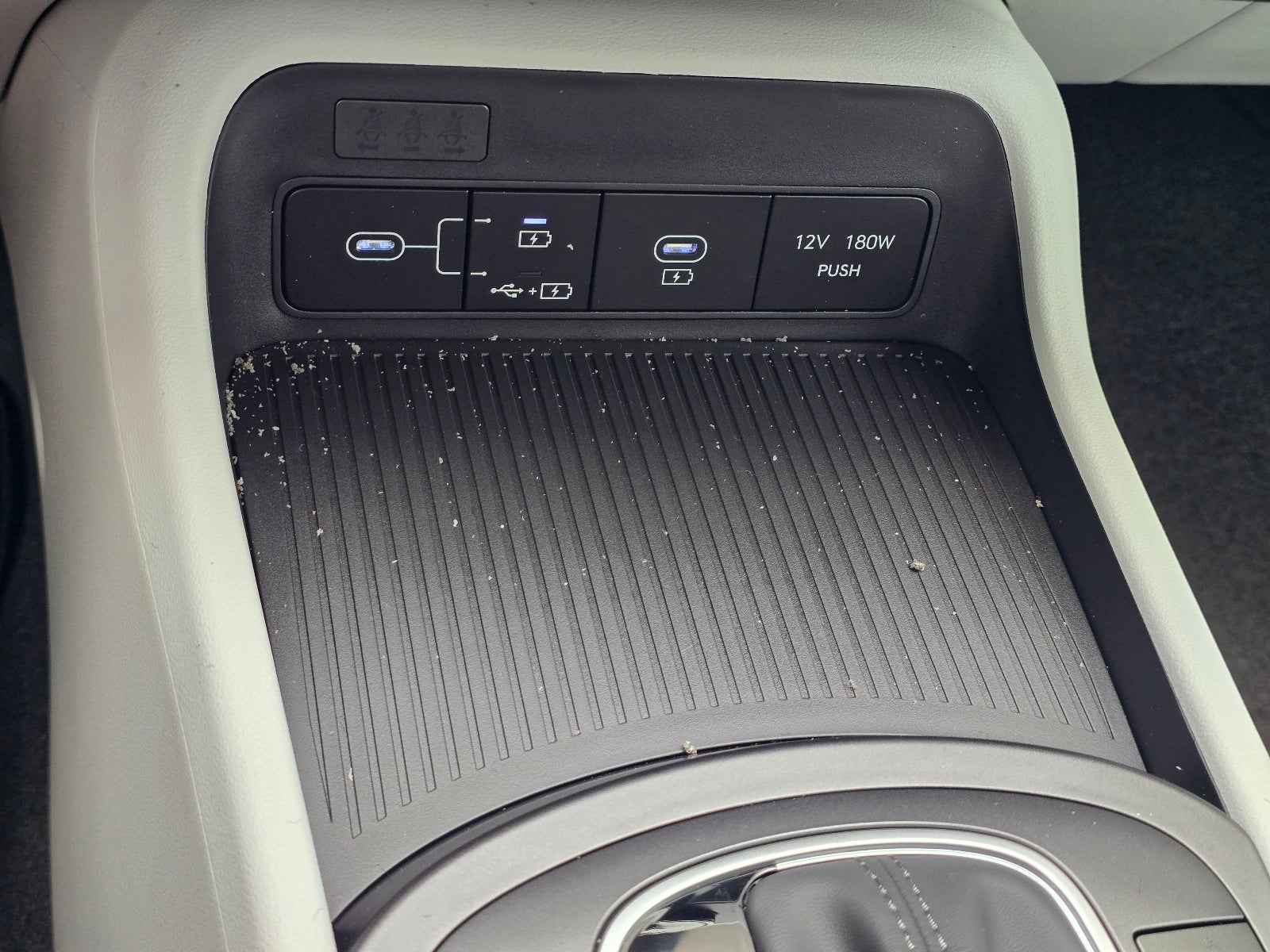 2027 Hyundai KONA SE