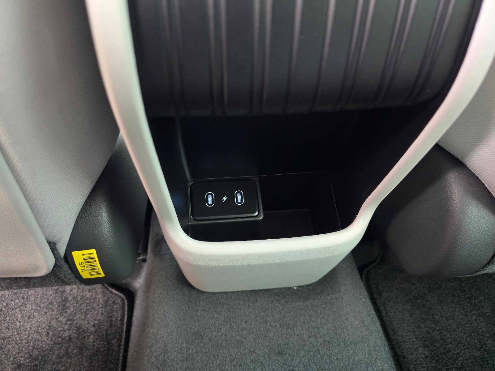 2027 Hyundai KONA SE