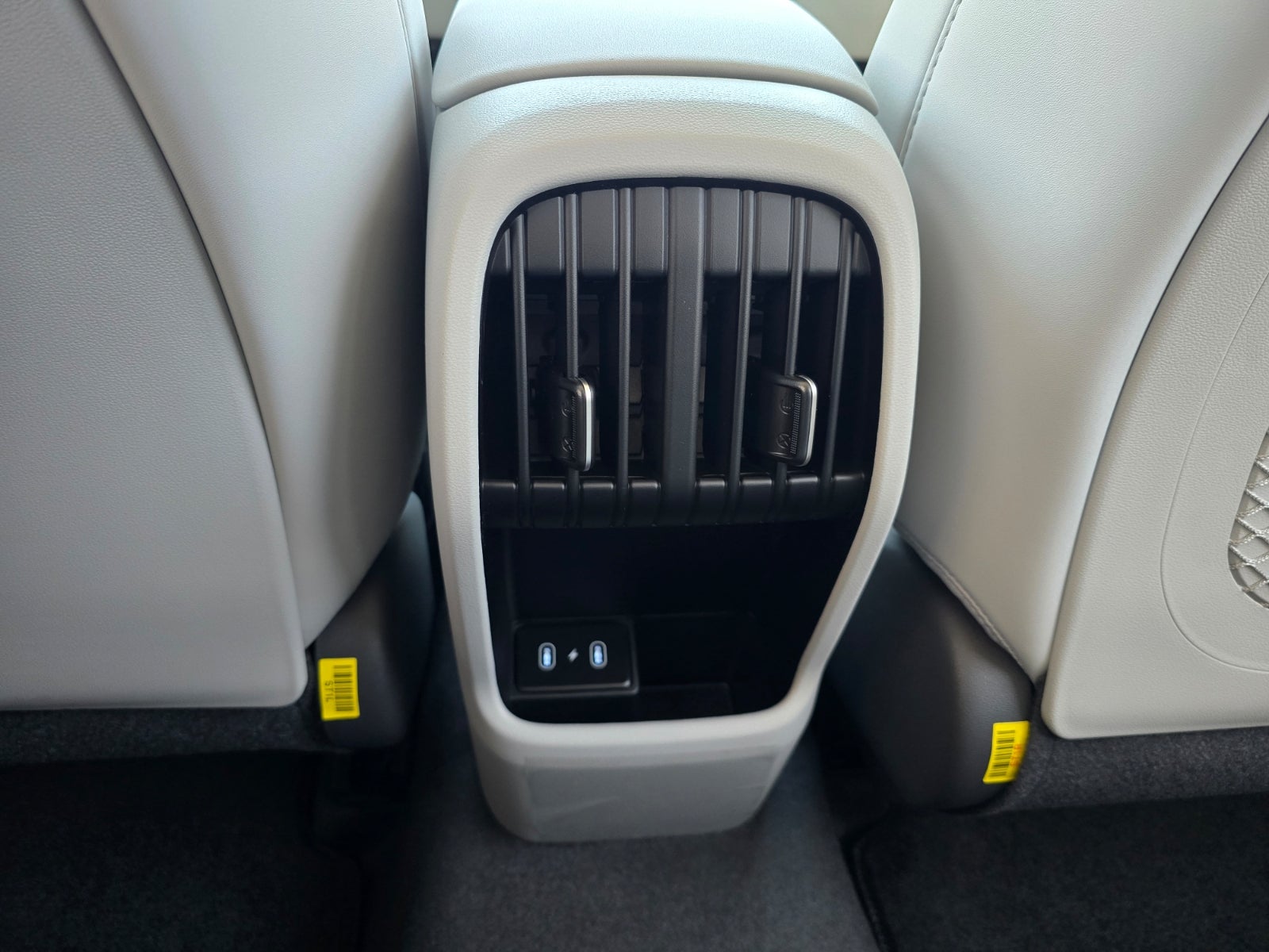 2027 Hyundai KONA SEL Premium