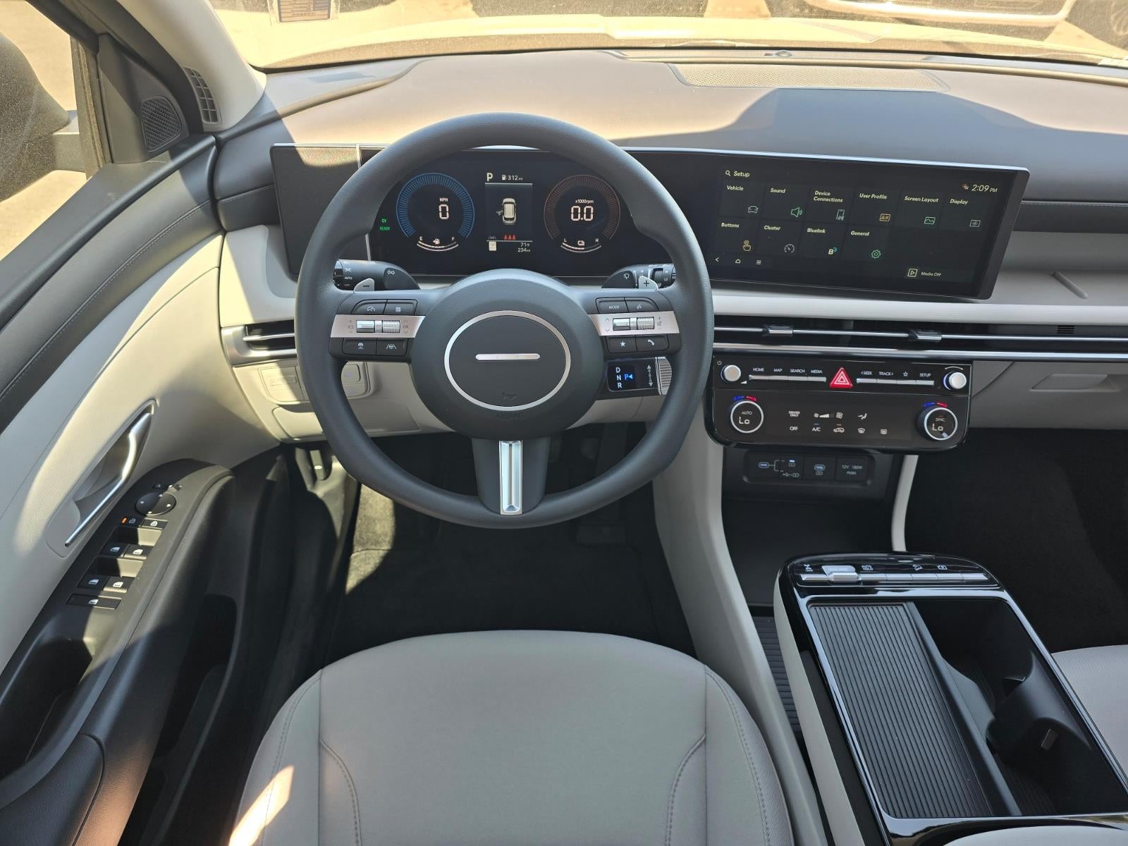 2026 Hyundai TUCSON Blue SE