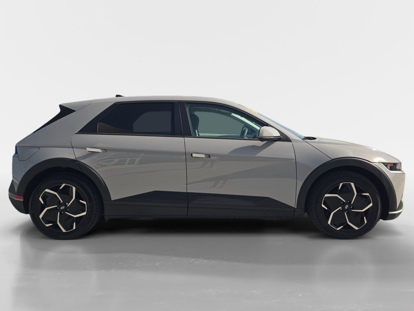 Certified 2024 Hyundai IONIQ 5 SEL with VIN KM8KN4DEXRU286982 for sale in Knoxville, TN