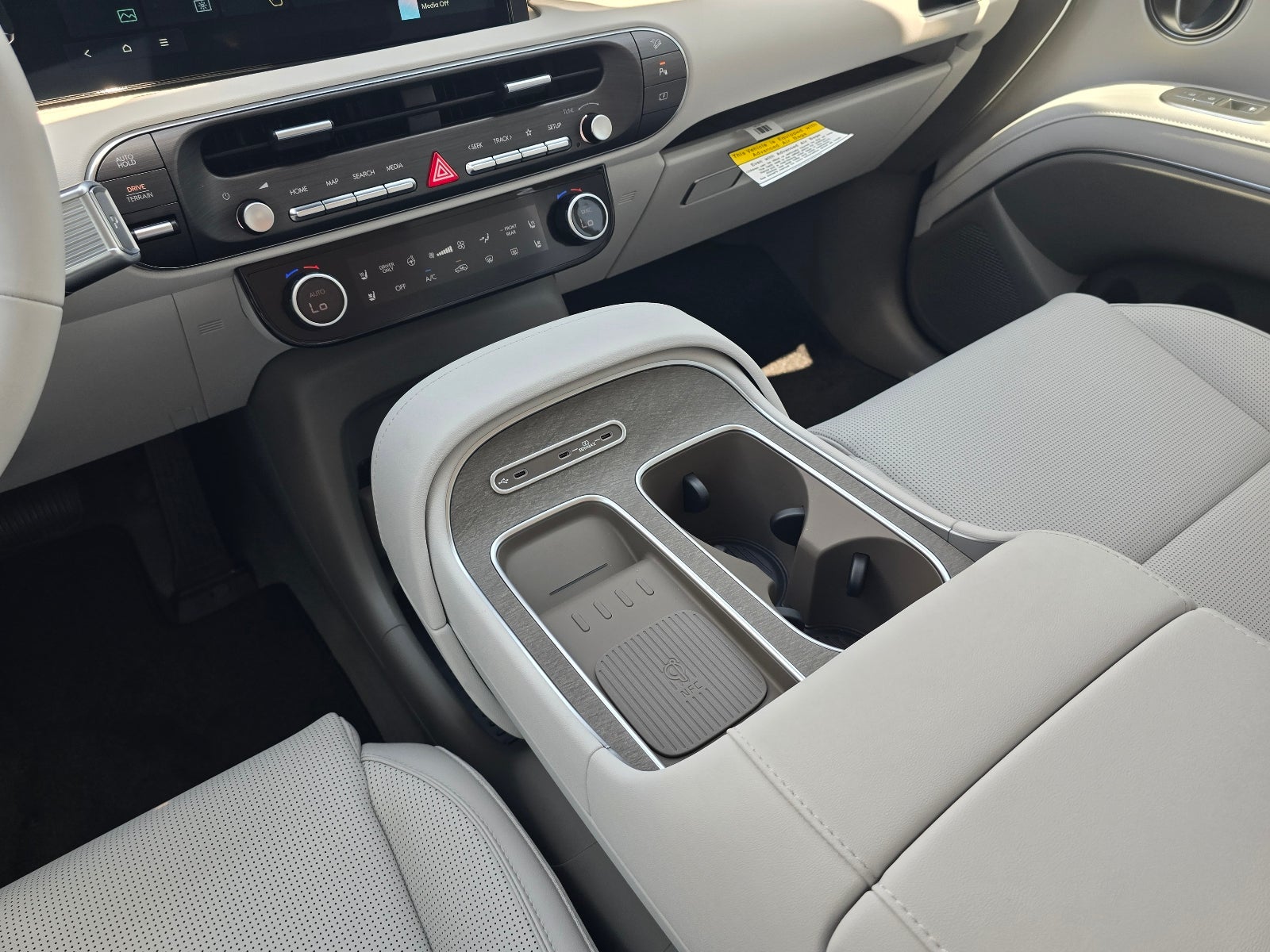 2026 Hyundai PALISADE HYBRID SEL Premium 8P