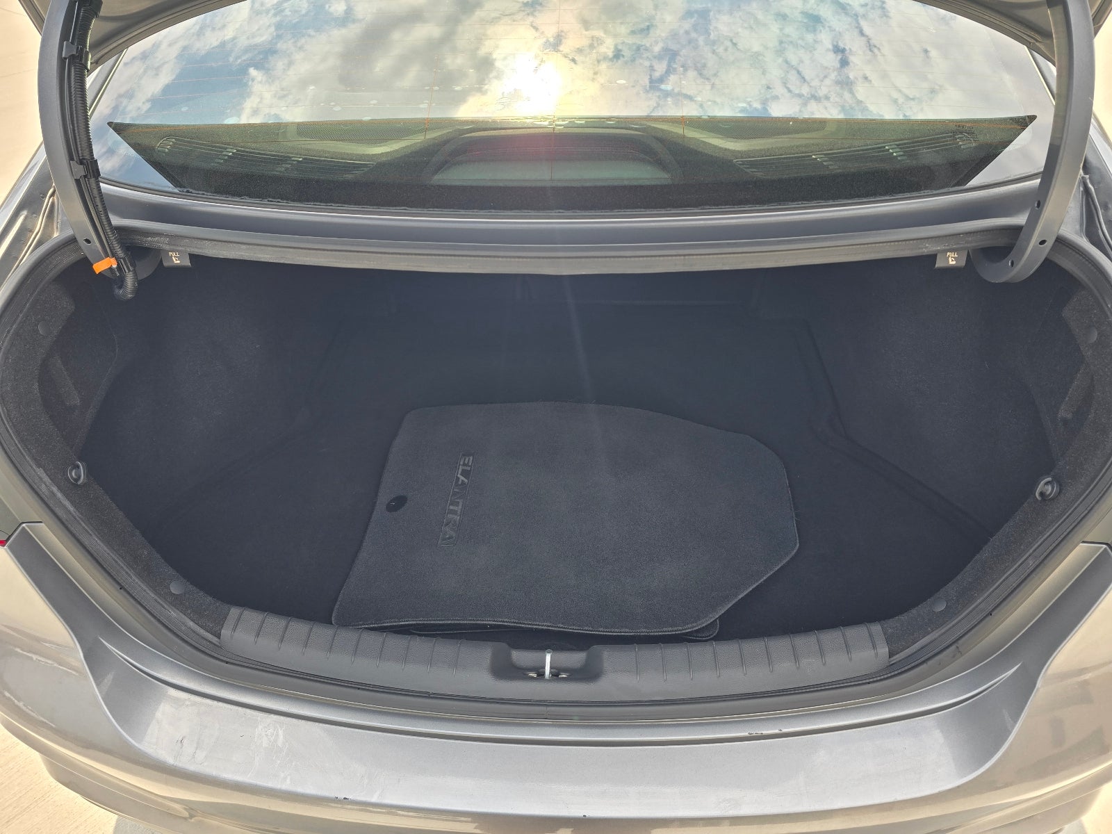 2018 Hyundai ELANTRA Sport