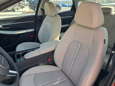 2026 Hyundai SONATA HYBRID SEL