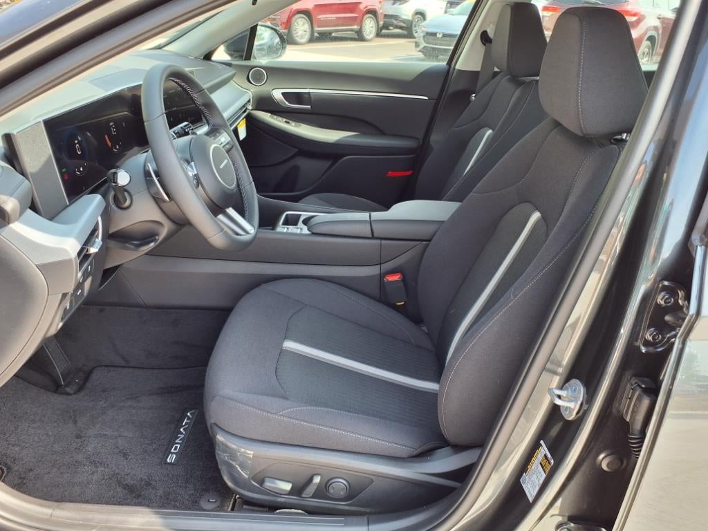 2025 Hyundai SONATA HYBRID SEL