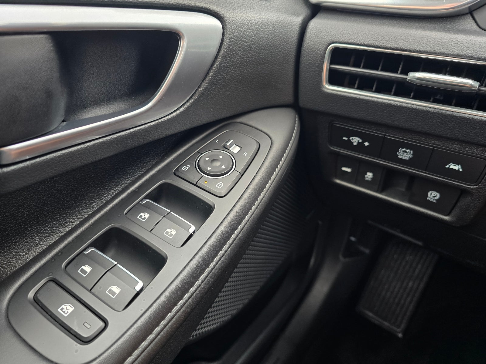 2022 Hyundai SONATA HYBRID Limited