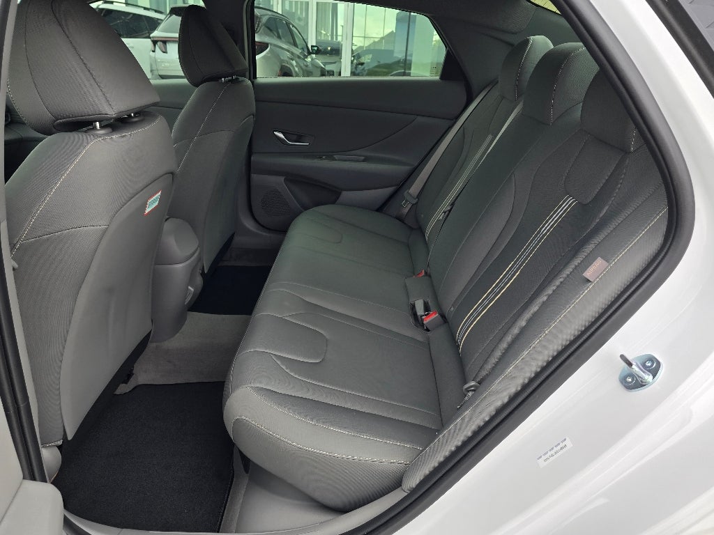 2025 Hyundai ELANTRA HEV SEL Sport