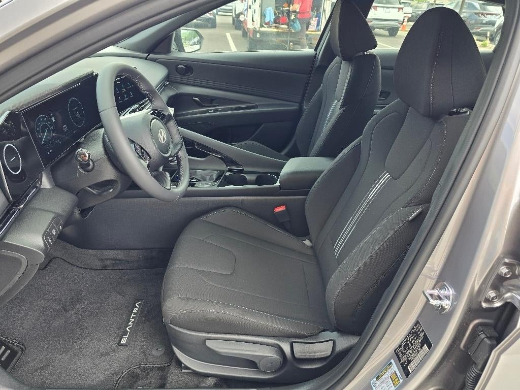 2025 Hyundai ELANTRA HEV SEL Sport